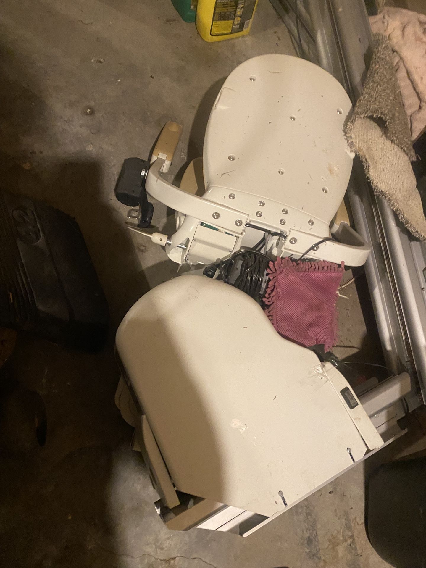Chair That Goes Upstairs For Elderly People That Can’t Take The Stairs In Their Home