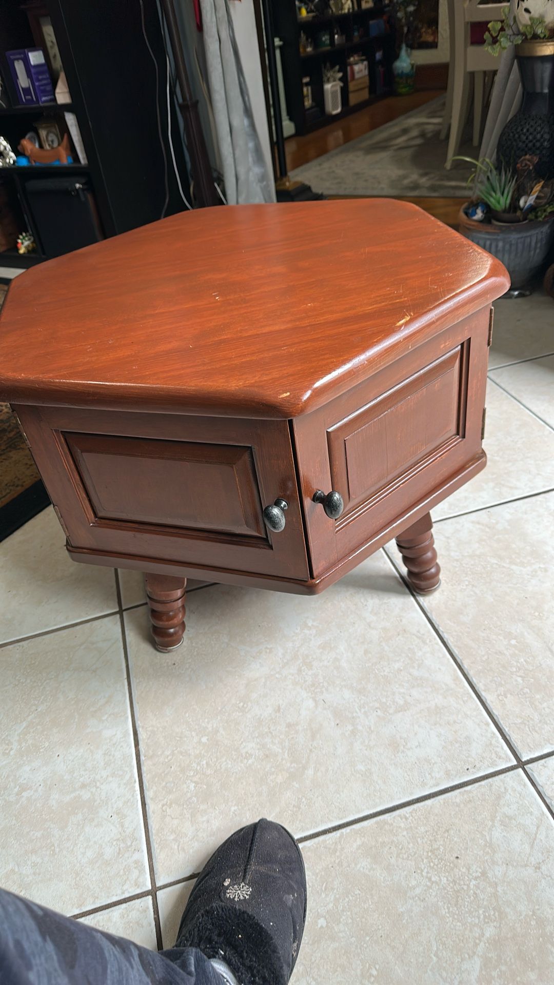 Vintage Tell City Solid Hard Rock Maple Colonial Early American Octagonal Accent Table.