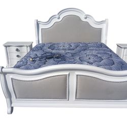 Beautiful Queen Bed W/ 2 Night Stands! Delivery Available!