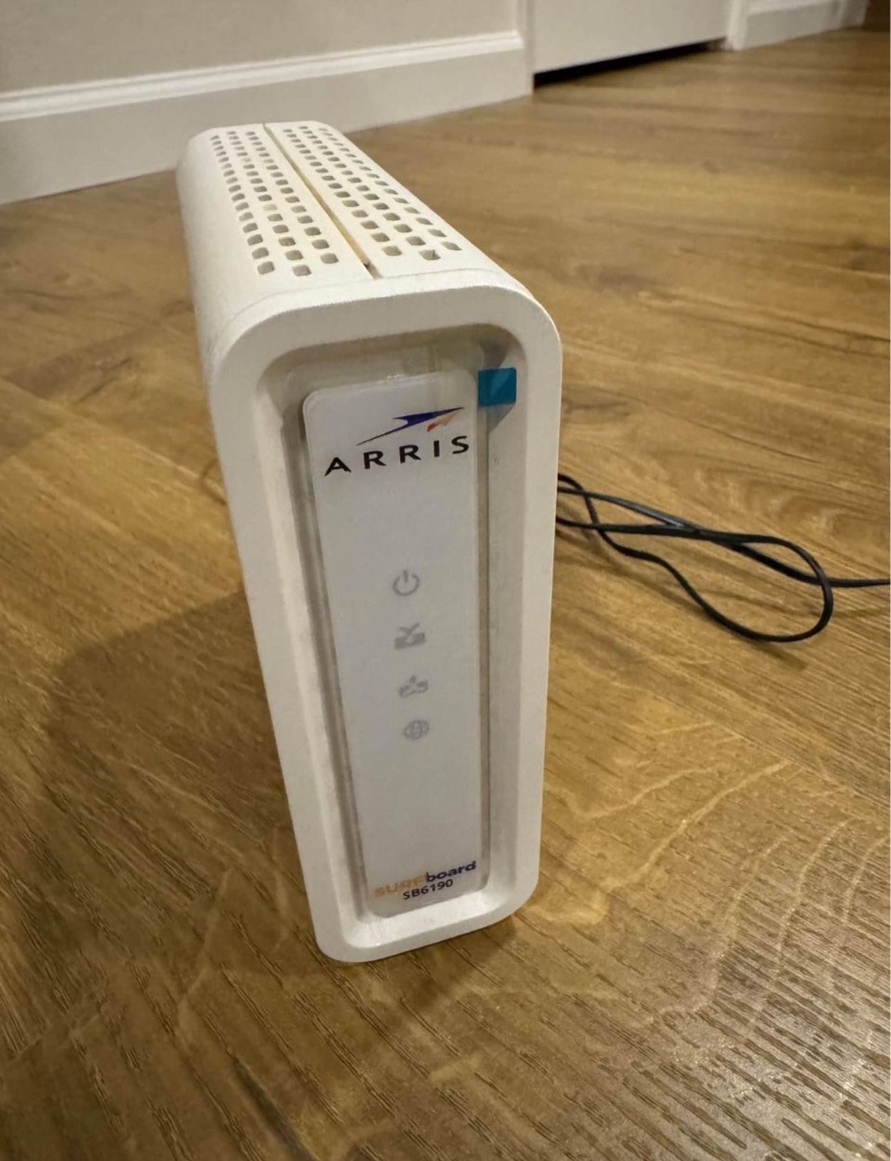 Arris SB6190 Modem