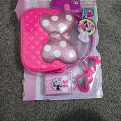Minnie Mouse Purse And Accessories NEW