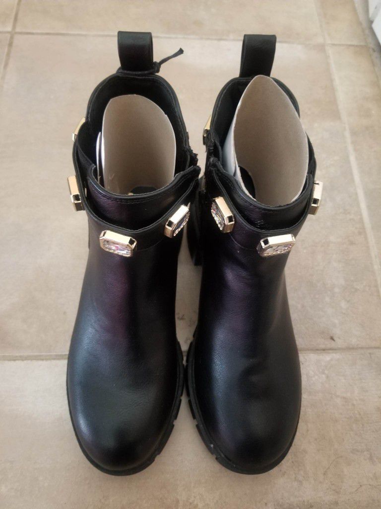Beautiful Boots It's Brand New No Used 
