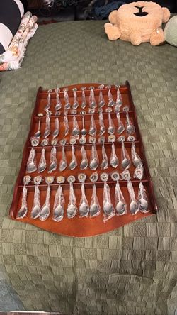 Presidential Collector Spoon Set with Display Rack