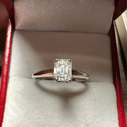1.05 ct E VVS2 natural emerald cut diamond engagement ring