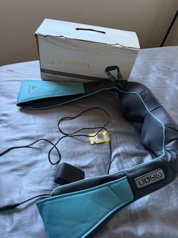 MagicMakers Shiatsu Neck Massager with Heat