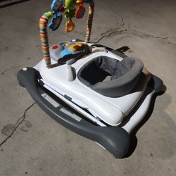 FOLDABLE BABY WALKER 
