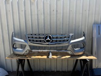 MERCEDES BENZ ML CLASS ML350 -ML450 -ML550 —2012 2013 2014 2015 Front bumper cover with grille used original OEM