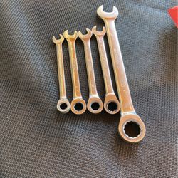 Husky Wrench Set