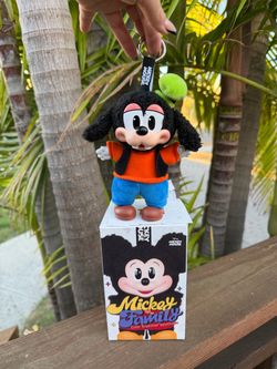 Pop mart Disney goofy mystery box