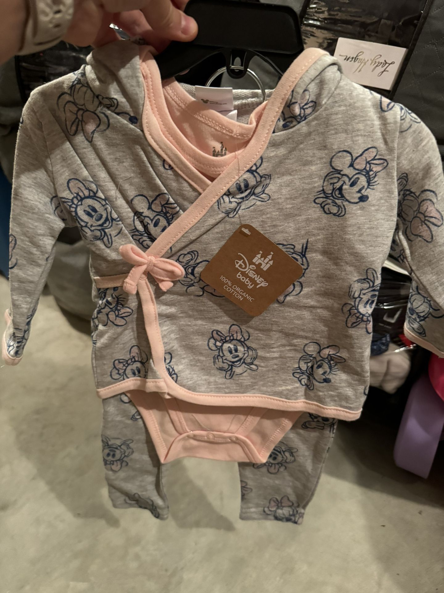 New Baby Girl Minnie Mouse Robe 3 Piece Outfit 6-9 Months