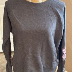 Aeropostale Women’s Size Large Gray Sweatshirt Floral Embroidery 