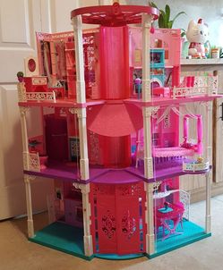 Barbie Dream House With Extras for Sale in Bayonne, NJ - OfferUp