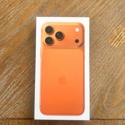 iPhone 17 Pro Max – Orange