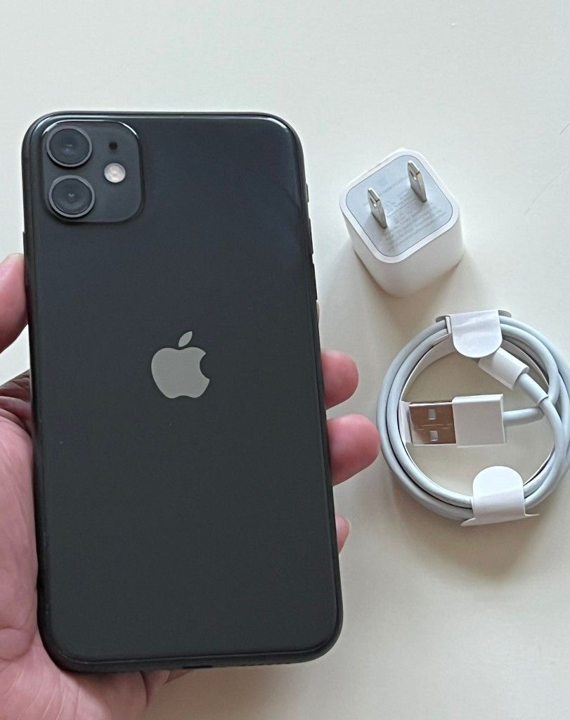 iPhone 11 , Factory Unlocked, Excellent Condition Like New