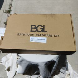 Bathroom Hardware Sets 3 $10