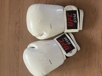 Boxing gloves