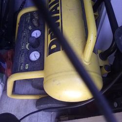 DeWalt Compressor 