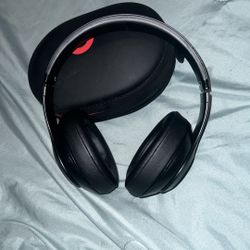 Beats Studio Pro - Wireless Bluetooth Noise Cancelling Headphones - Black 