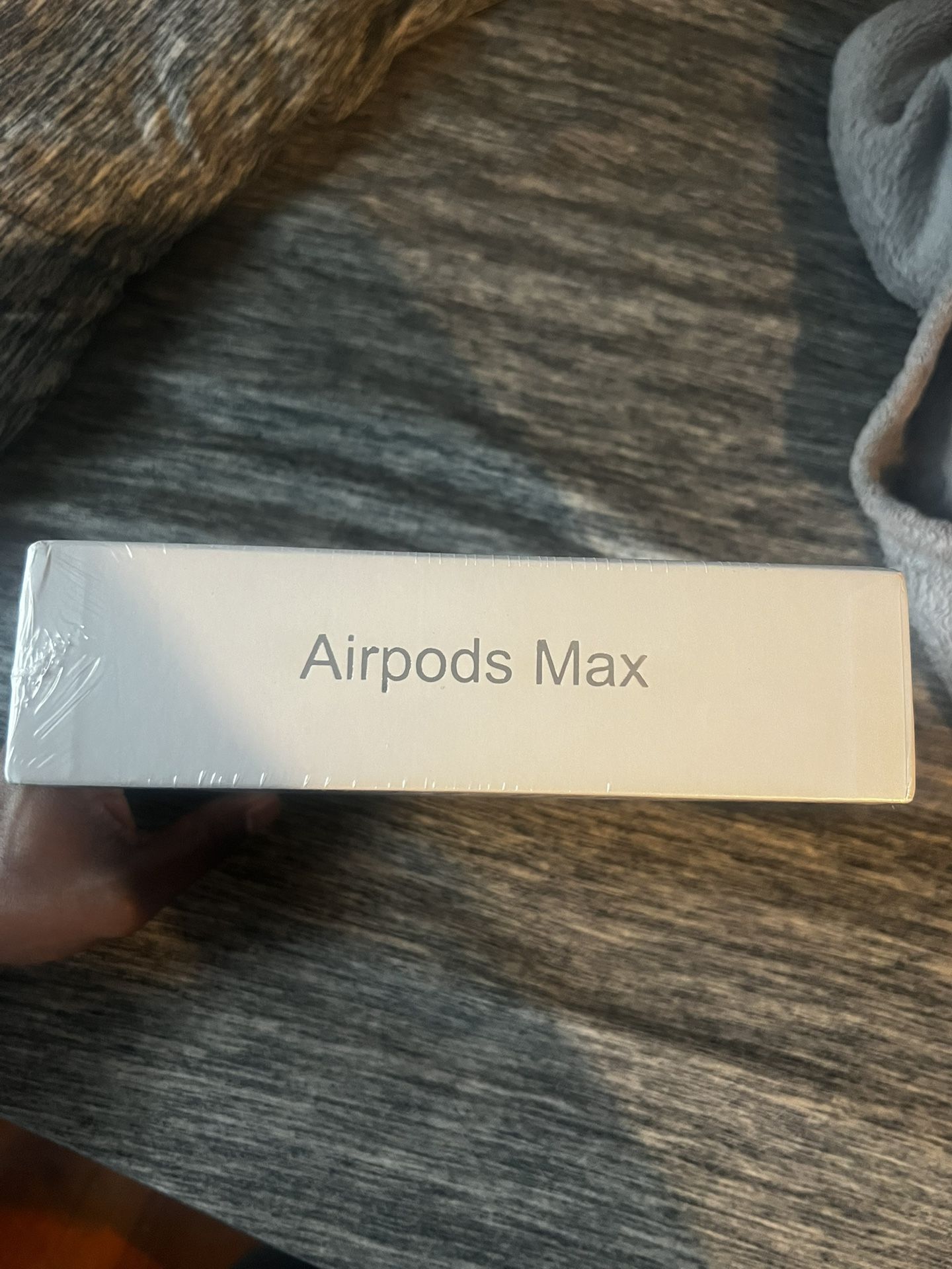 Reps AirPods Max