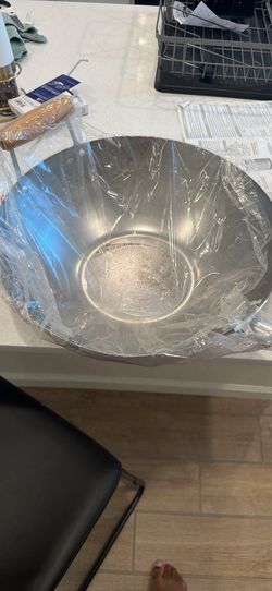 14 in Wok (read description) new