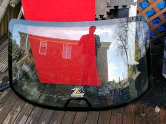 Bmw e39 rear windshield sedan