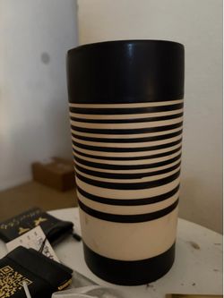 vase, french mariposa