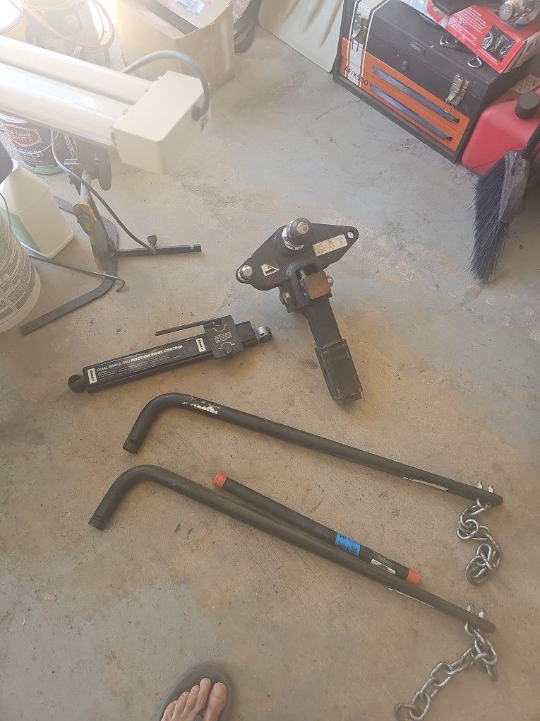 HUSKY 14K WEIGHT DISTRIBUTION HITCH