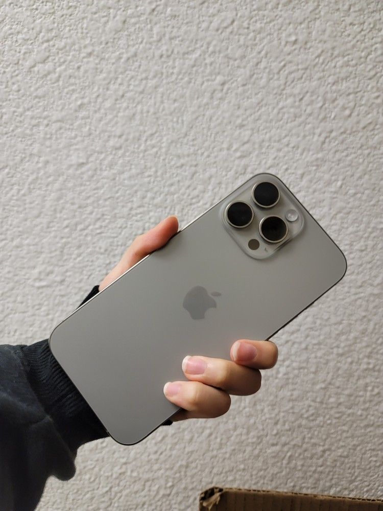 Apple iPhone 16 Pro unlocked