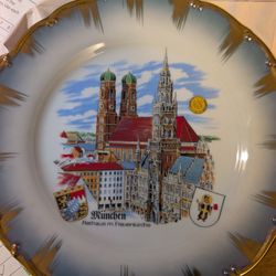 Munchen Decorative Plate In San Fernando 91340