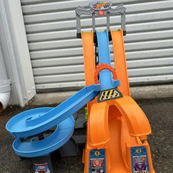 FREE Fisher Price/ Hot Wheels  Car Ramp