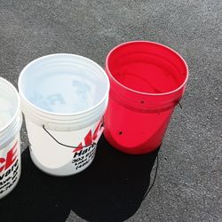 3x 5 Gallon Buckets
