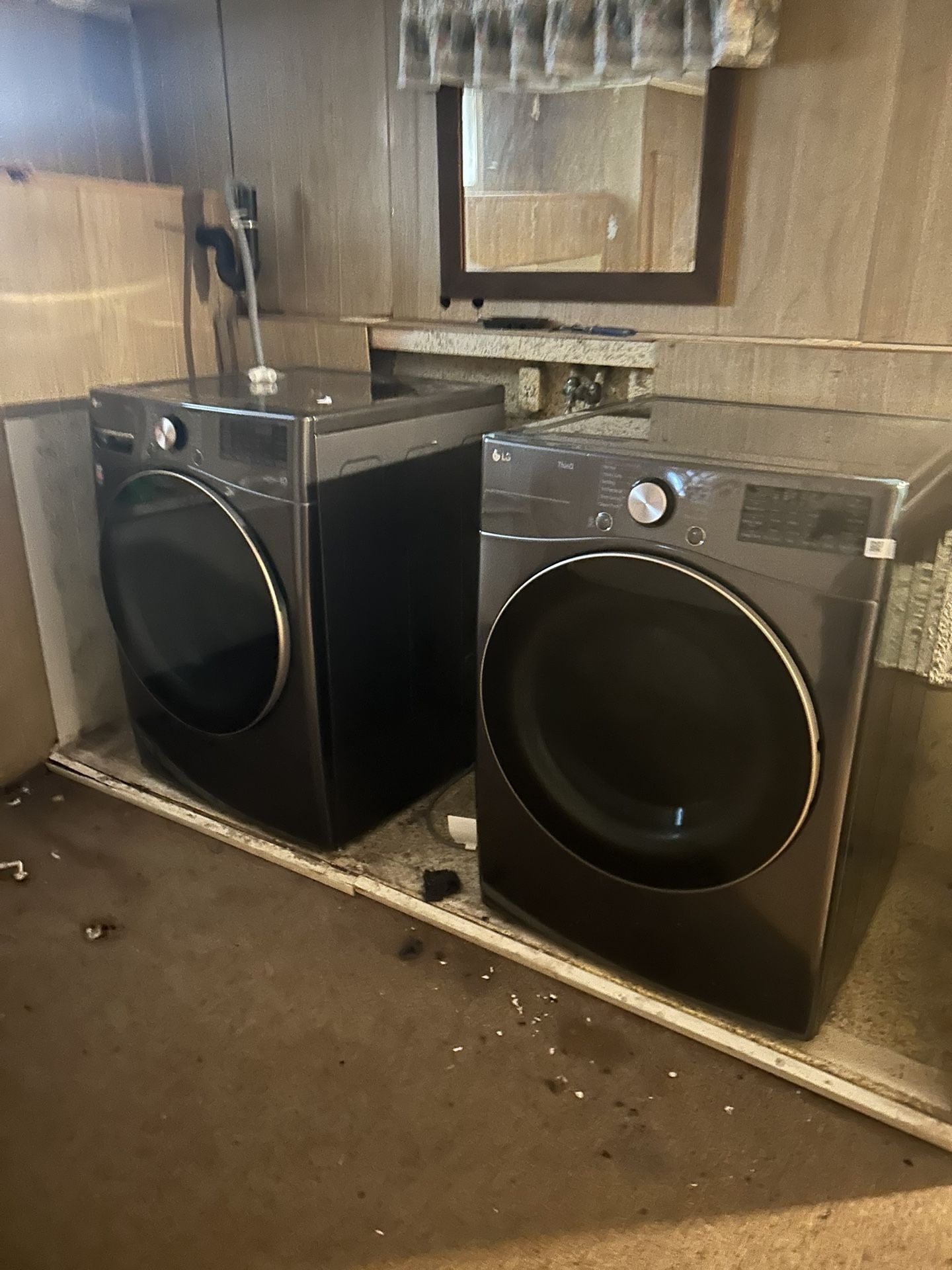 Washer & Dryer Set