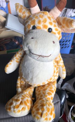 Giraffe stuffed animal