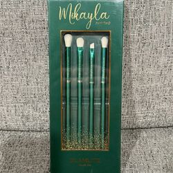 Brand New Mickala Brush Set 