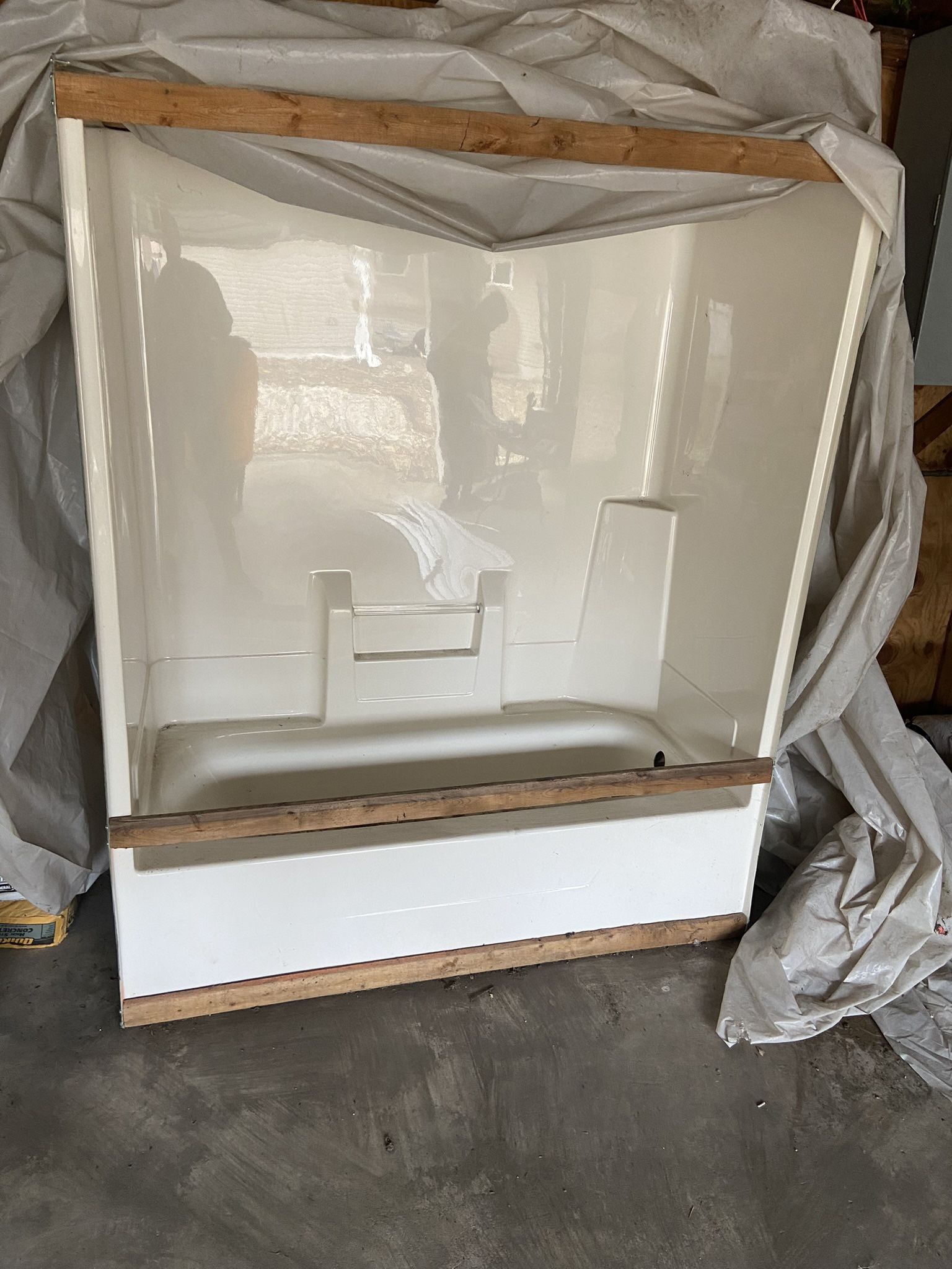 One Piece Tub/shower