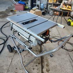 
RIDGID

15 Amp 10 in. Portable Corded Pro Jobsite Table Saw with Stand
Missing Blade Cover Scratch STORE PRICE $549
