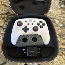 Nintendo Switch Pro Controller 