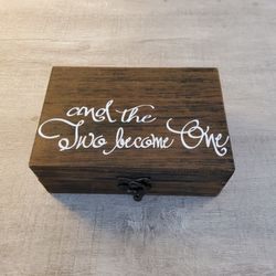 Wedding Box To Hold Your Rings  .      Size  .   6"×  4"×  2"    