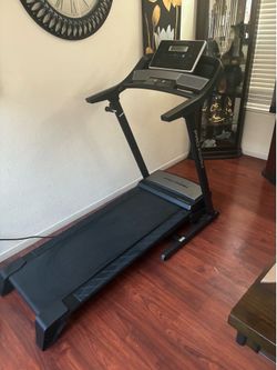 Pro Form Trainer 5.0  Treadmill
