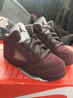 Jordan 5s 9c 45$