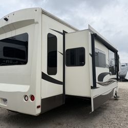 Used 2016 Forest River Cardinal 3875FB