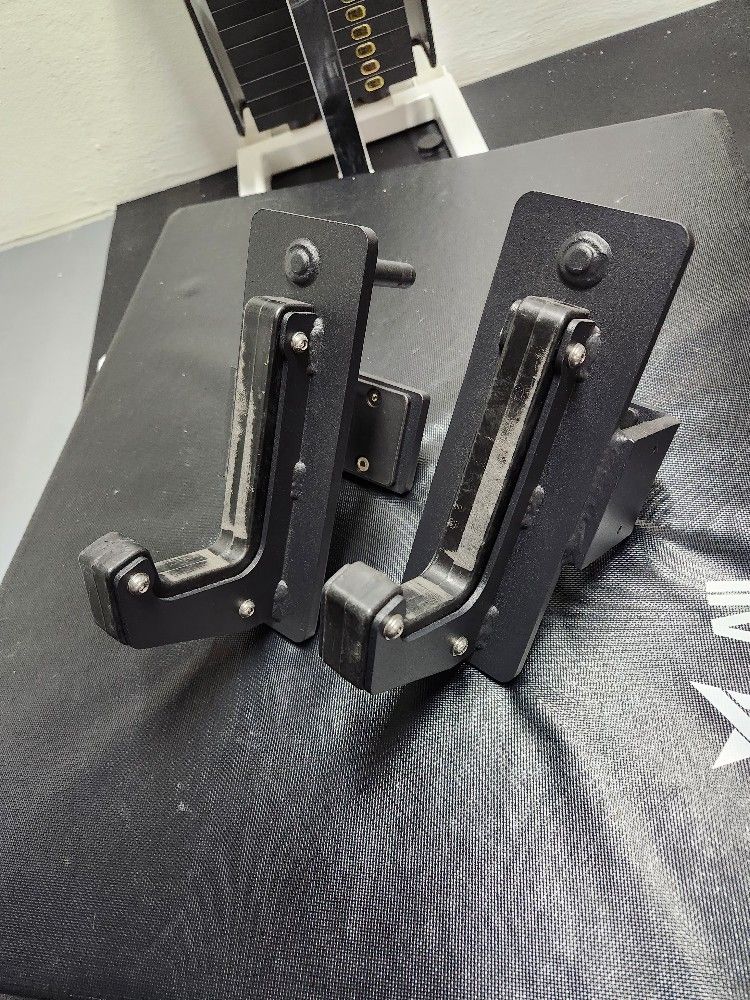 Titan Fitness X-3 Sandwich J-CUPS