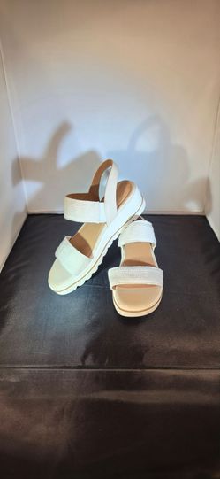 Women sandals