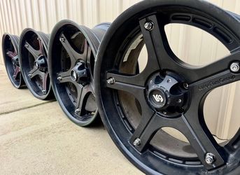 Set of 20” rims MAKE AN OFFER