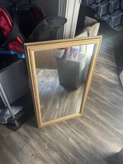 Gold mirror
