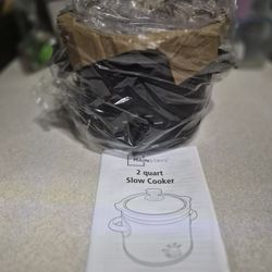 olla de cocción lenta Mainstays de 2 cuartos (1.8 litros). 
Capacidad de 1.8 litros.
Olla de cerámica desmontable.