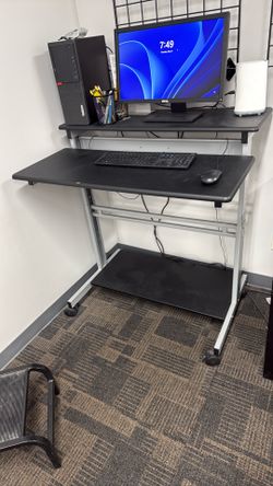 Standing desk -adjustable-locking wheels