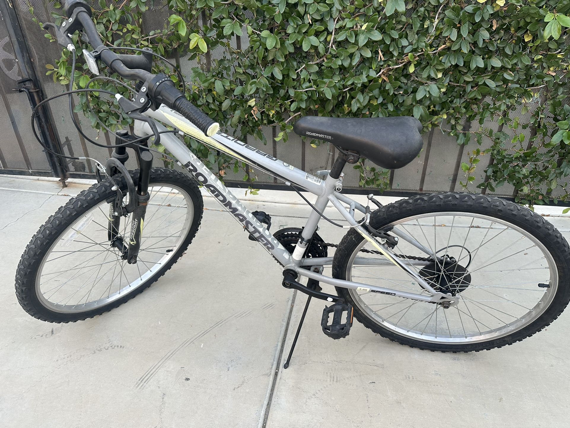 Roadmaster Mountain Bike – Great Starter Bike!