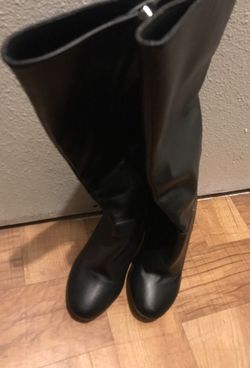 High heel boots