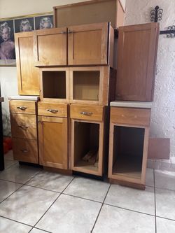 Kitchen Cabinets With Double Sink & Faucet/Garbage Disposal
